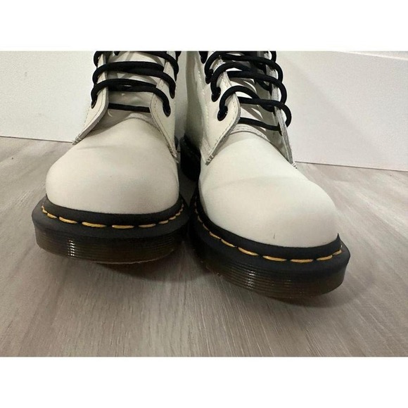 Dr Martens 1460 White Patent Leather Lace Up Combat Boots Womens Size 7 US - Picture 5 of 8